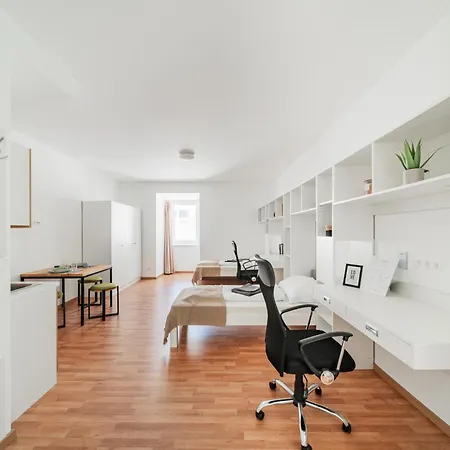 Central Urban Studio Wiener Neustadt Room photo