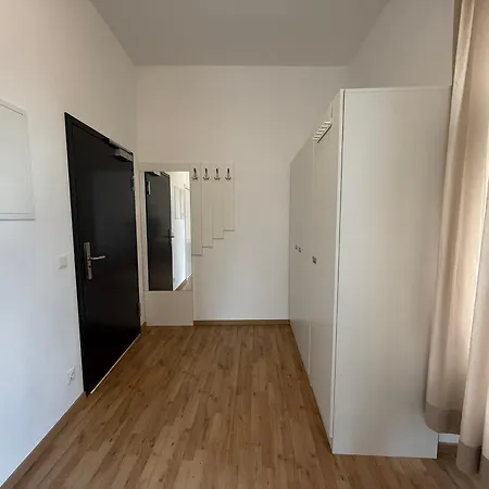 Central Urban Studio Wiener Neustadt Room photo