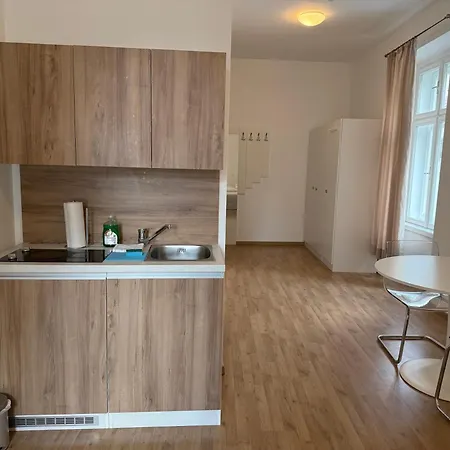 Central Urban Studio Wiener Neustadt Room photo