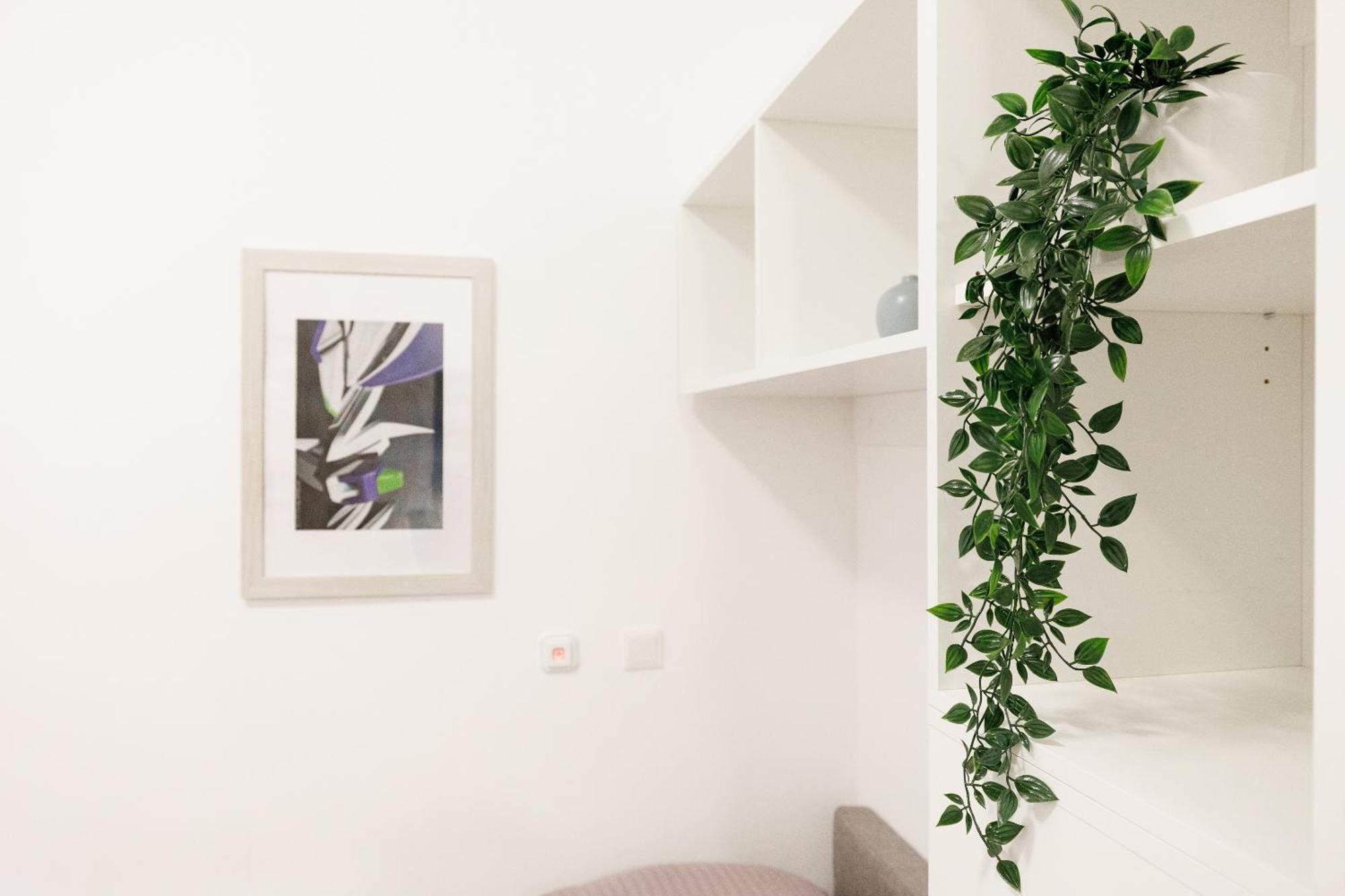 Urban Apartment *